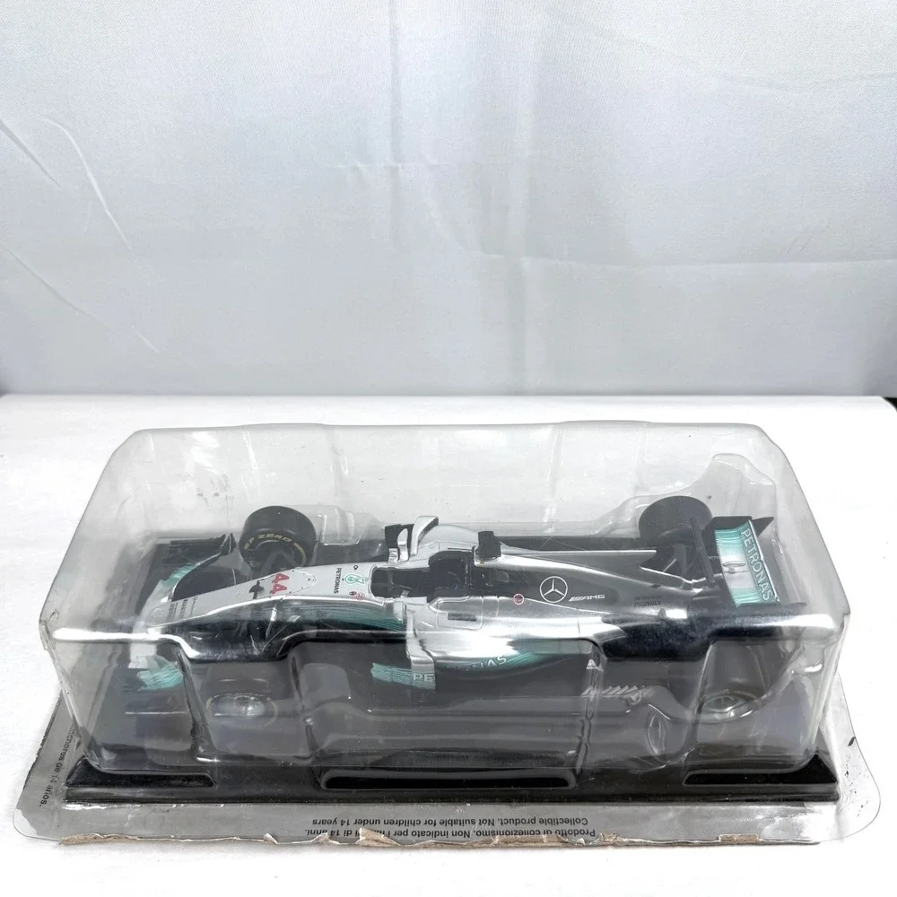 Formula 1 Compatible with Mercedes AMG F1 W08 EQ Power+ Lewis Hamilton 1/24